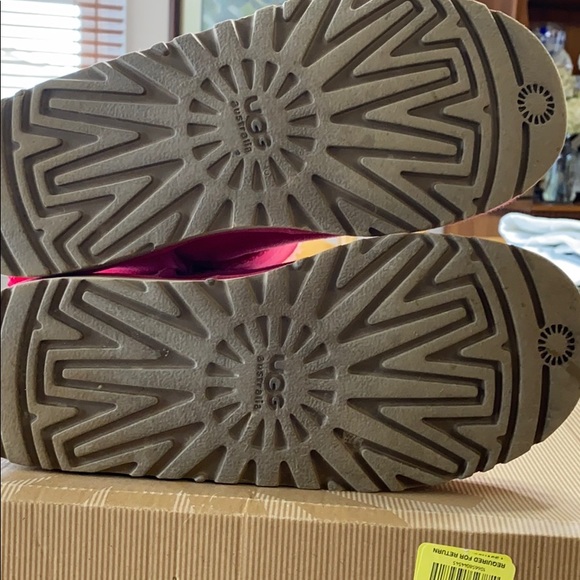 UGG boots: youth pink Bailey bow - Picture 5 of 12